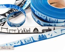 Zeige Details für 1m SKYLINE Webband - 16mm breit - KIEL schwarz/weiß Bild von 1m SKYLINE Webband - 16mm breit - KIEL schwarz/weiß