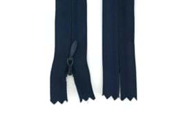 Zeige Details für Reißverschlüsse nahtverdeckt - 18cm lang - Farbe: Dunkelblau - 10 Stück Bild von Reißverschlüsse nahtverdeckt - 18cm lang - Farbe: Dunkelblau - 10 Stück