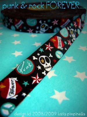 Bild von 3m Rolle Webband Design by luzia pimpinella, 15mm breit, punk-skull