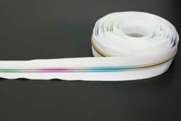 Bild von 5m Reißverschluss, 5mm Schiene, Farbe: Weiß  mit bunter Spirale