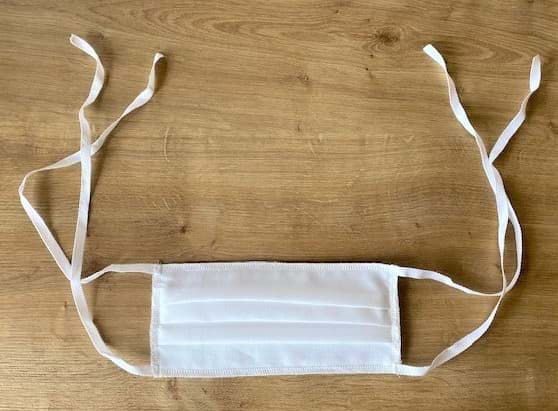Bild von 5 Stück Mund- und Nasenmaske - waschbar - Universalgröße - weiß