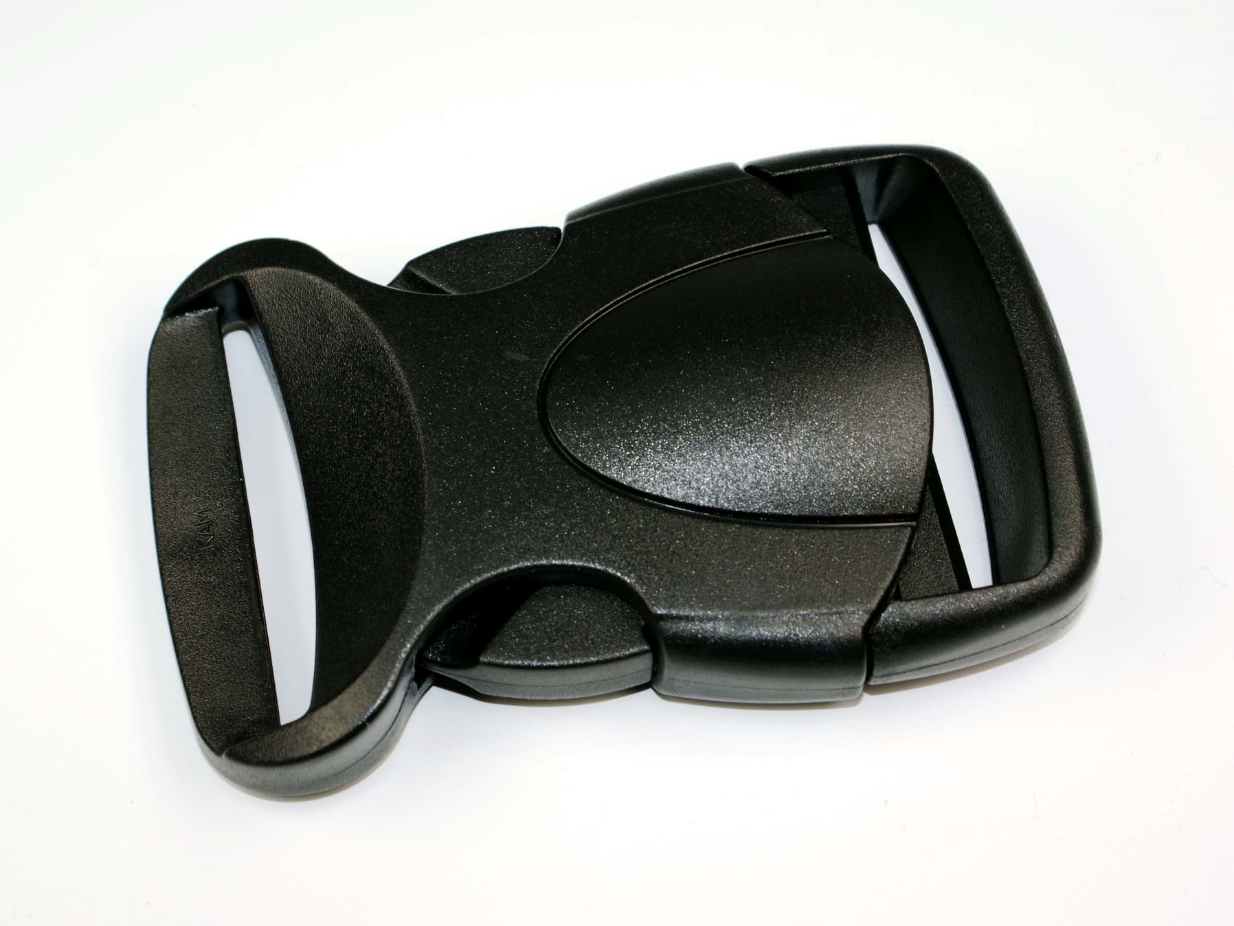 Steckschließer aus Kunststoff