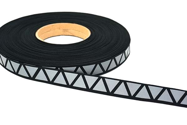50m Reflektorband - 20mm breit - schwarz mit reflektierenden Dreiecken - zum Aufnähen
